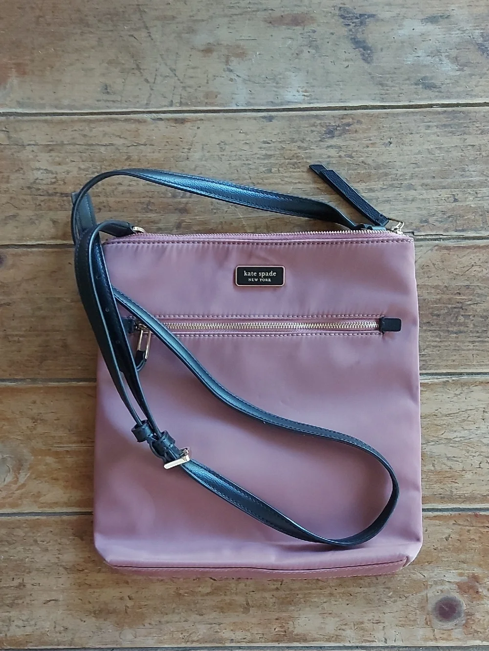 kate spade pink cosmetic pouch with gold hardware